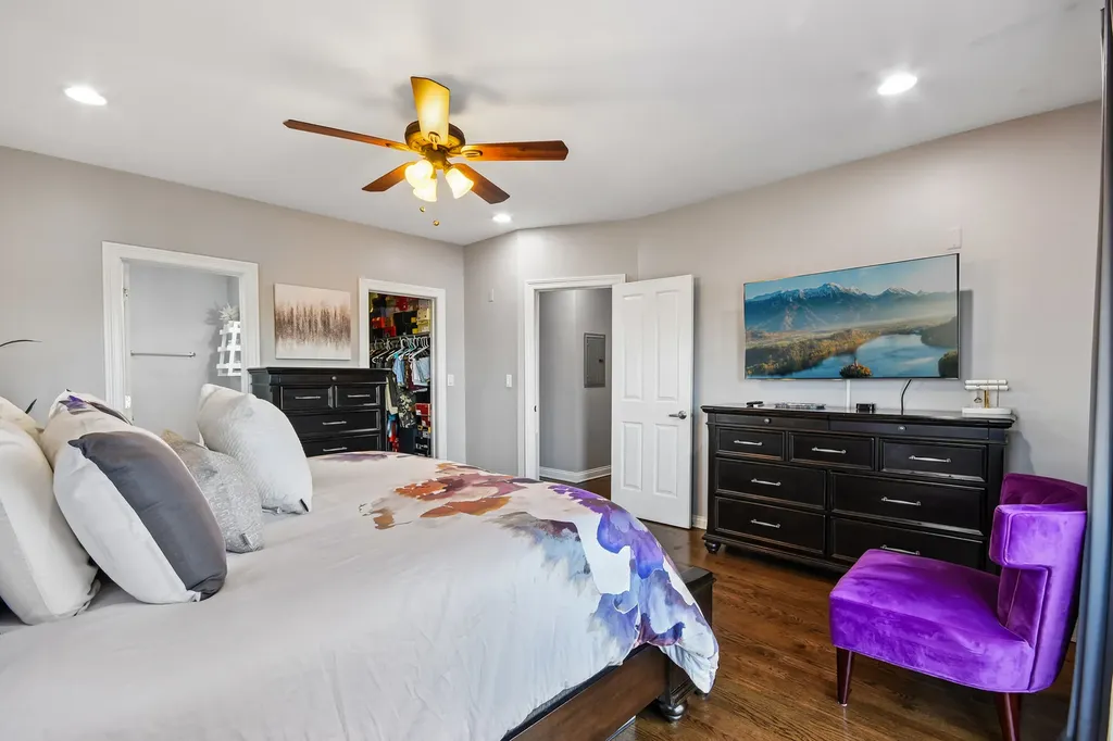 4345 South Indiana Avenue Chicago IL 60653