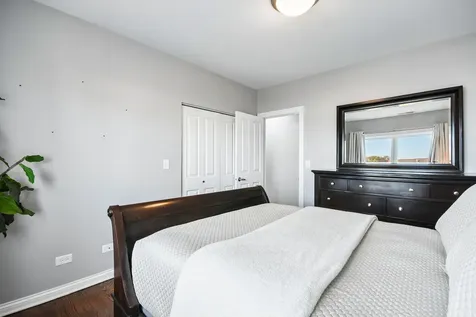 4345 South Indiana Avenue Chicago IL 60653