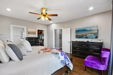 4345 South Indiana Avenue Chicago IL 60653