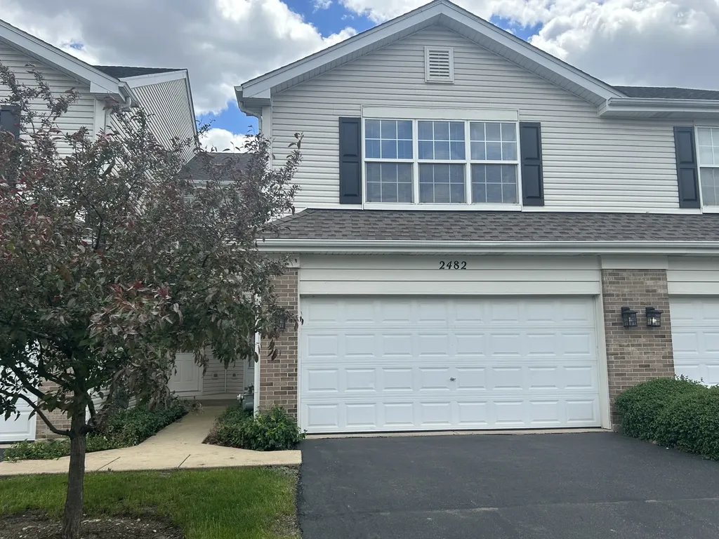 2482 Stoughton Circle Aurora IL 60502