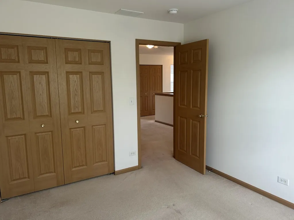 2482 Stoughton Circle Aurora IL 60502