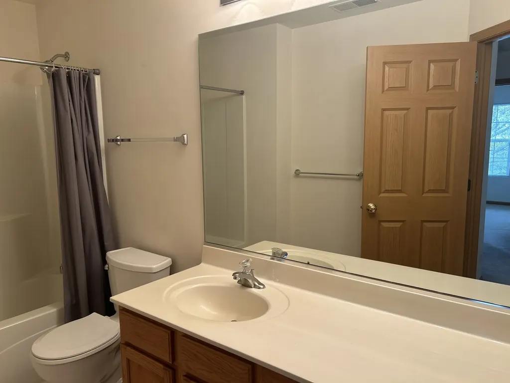 2482 Stoughton Circle Aurora IL 60502