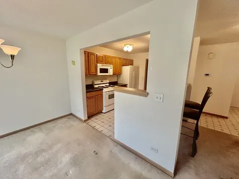 2482 Stoughton Circle Aurora IL 60502