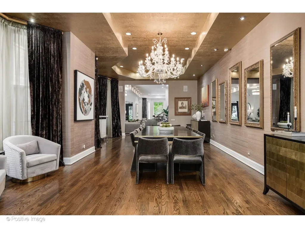 32 East Bellevue Place Chicago IL 60611