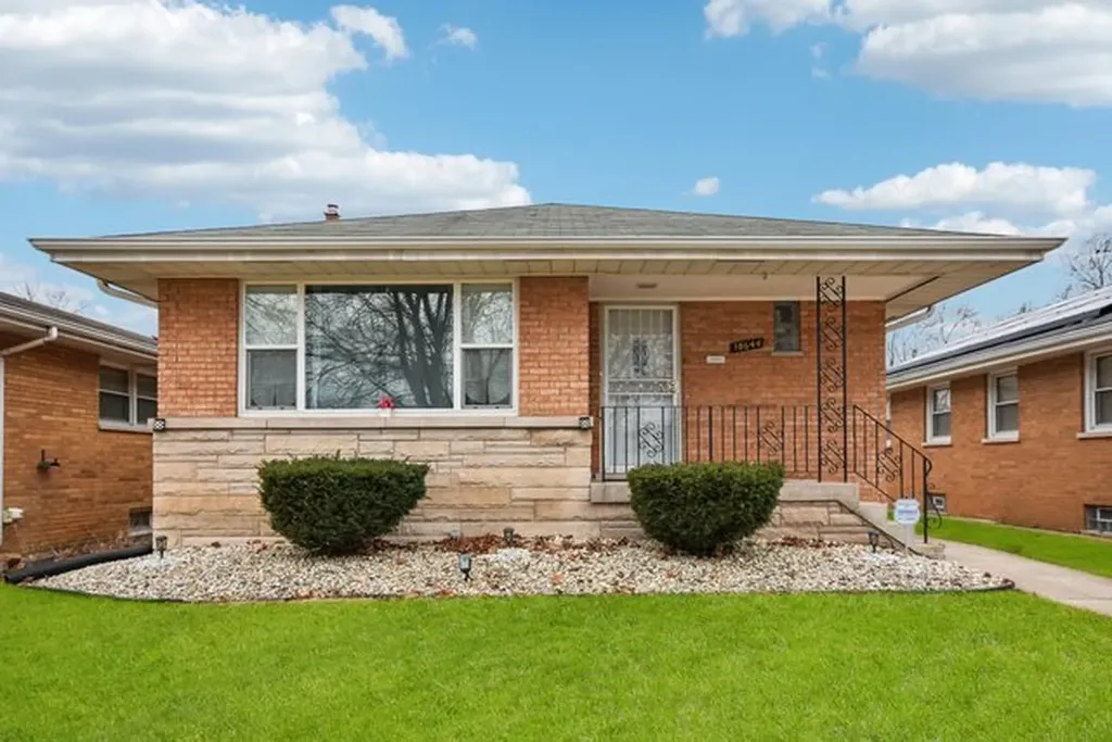 18644 William Street Lansing IL 60438