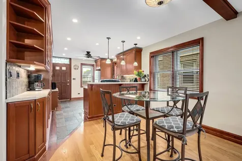 6217 South Mason Avenue Chicago IL 60638