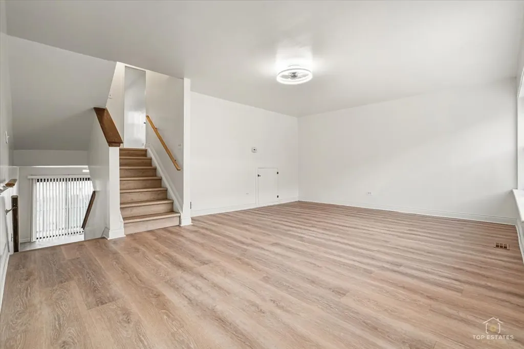 611 West 25th Place Chicago IL 60616