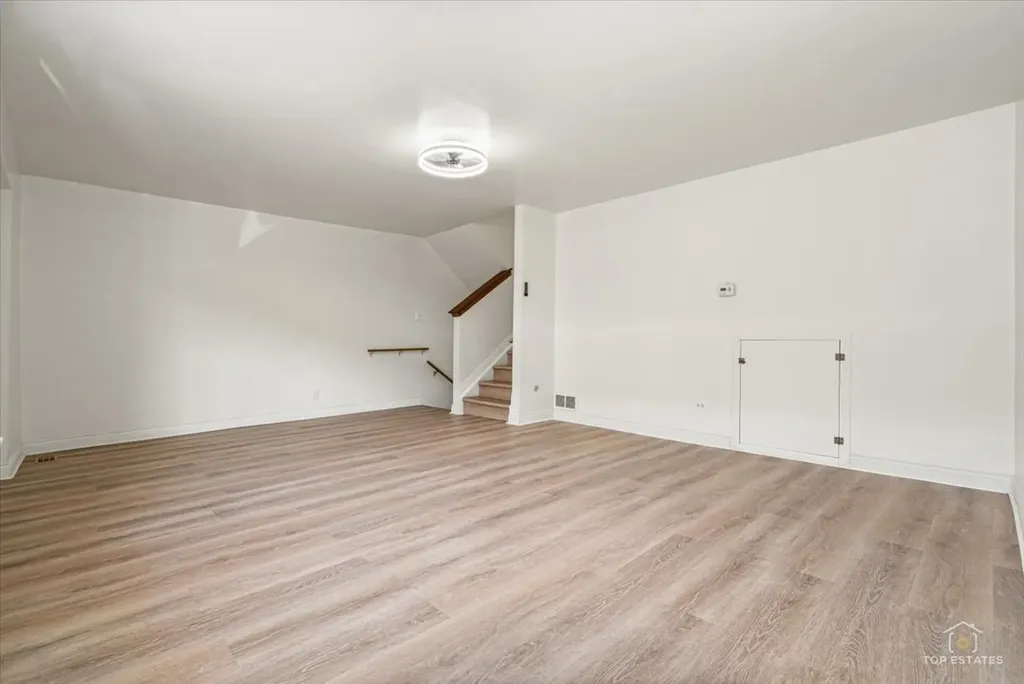 611 West 25th Place Chicago IL 60616
