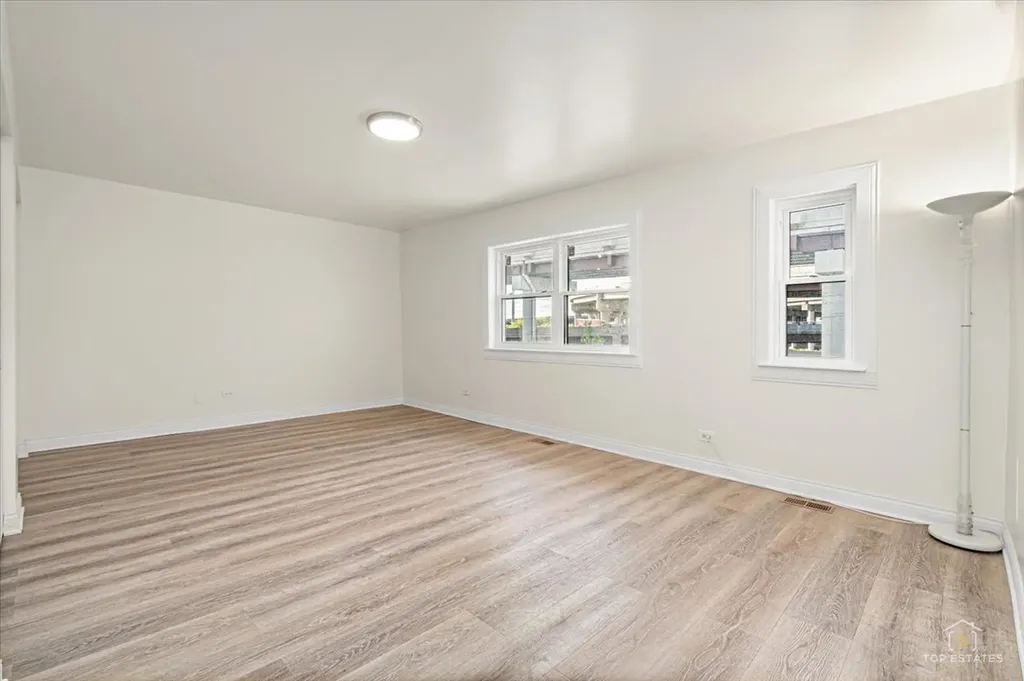 611 West 25th Place Chicago IL 60616
