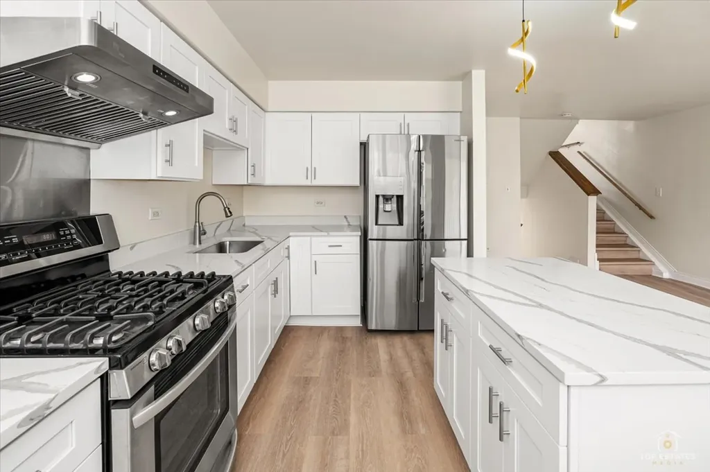 611 West 25th Place Chicago IL 60616