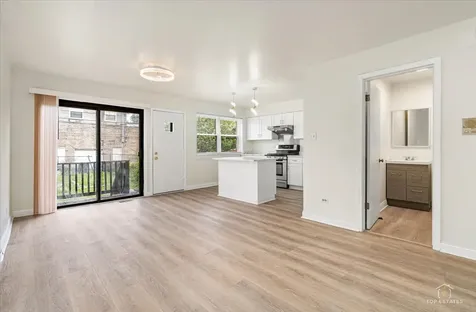 611 West 25th Place Chicago IL 60616
