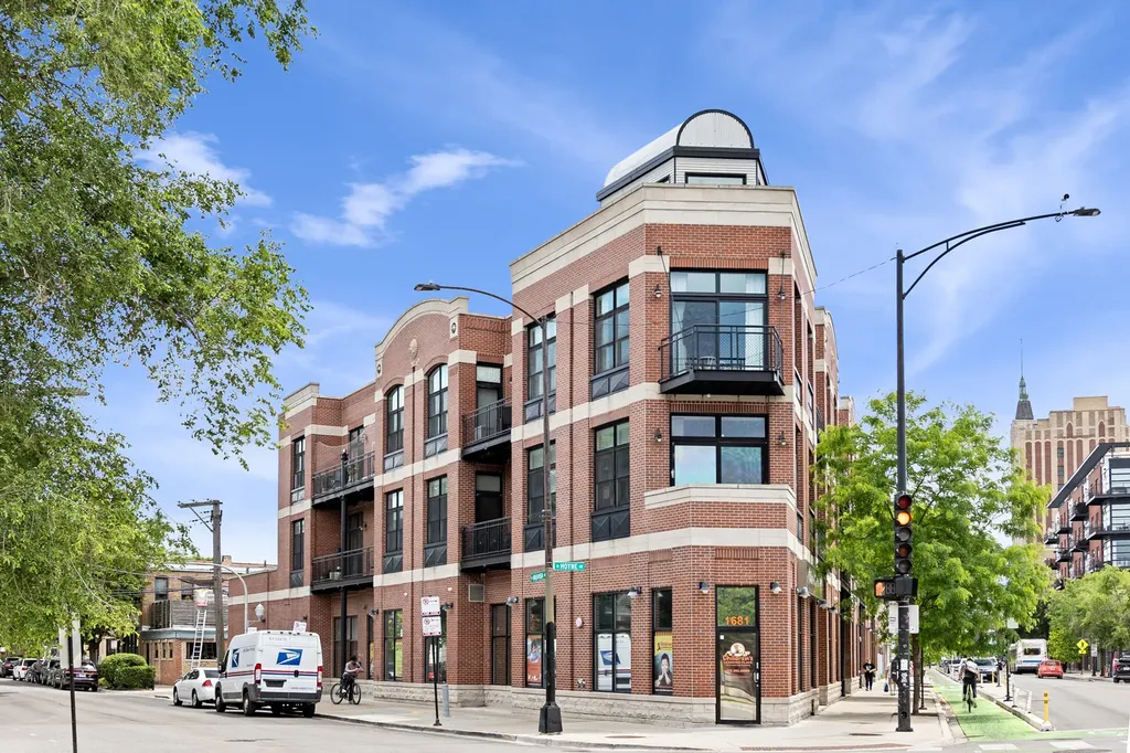 2089 West Wabansia Avenue Chicago IL 60647