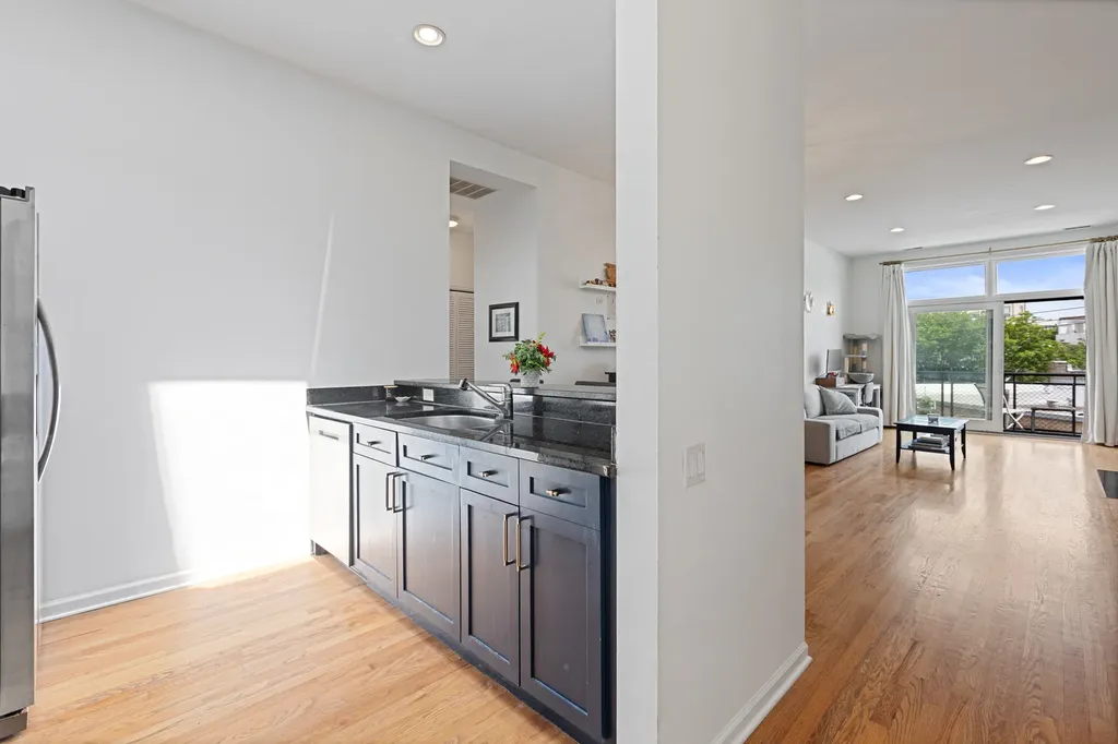 2089 West Wabansia Avenue Chicago IL 60647