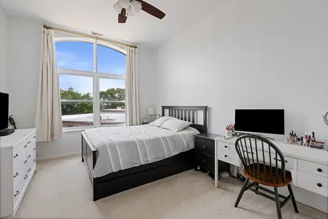 2089 West Wabansia Avenue Chicago IL 60647