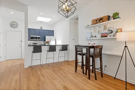 2089 West Wabansia Avenue Chicago IL 60647
