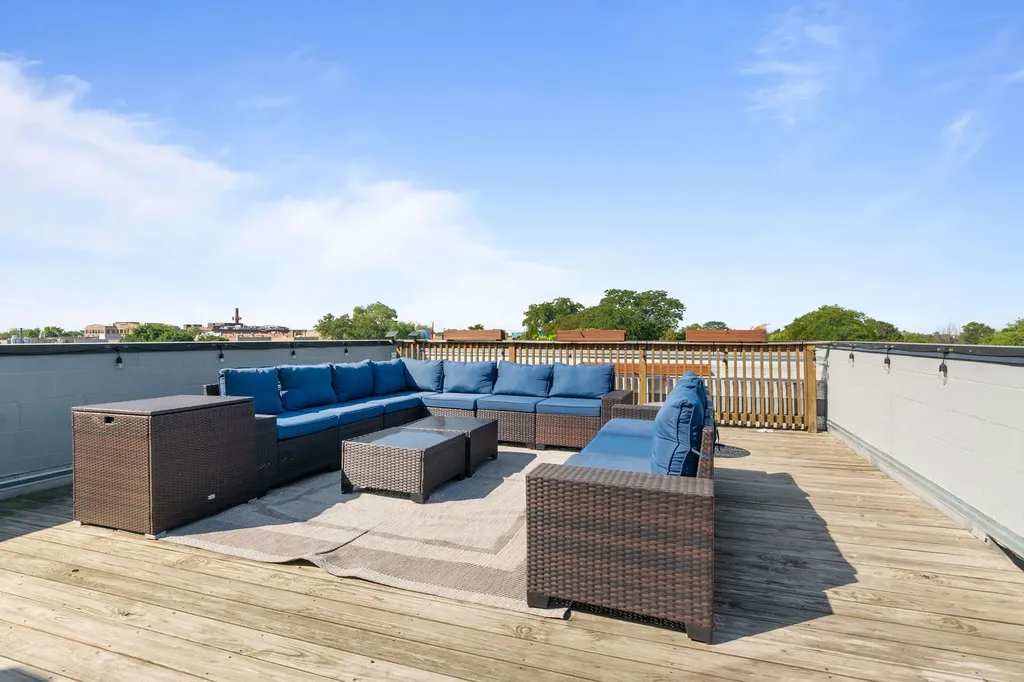 1217 North California Avenue N Chicago IL 60622