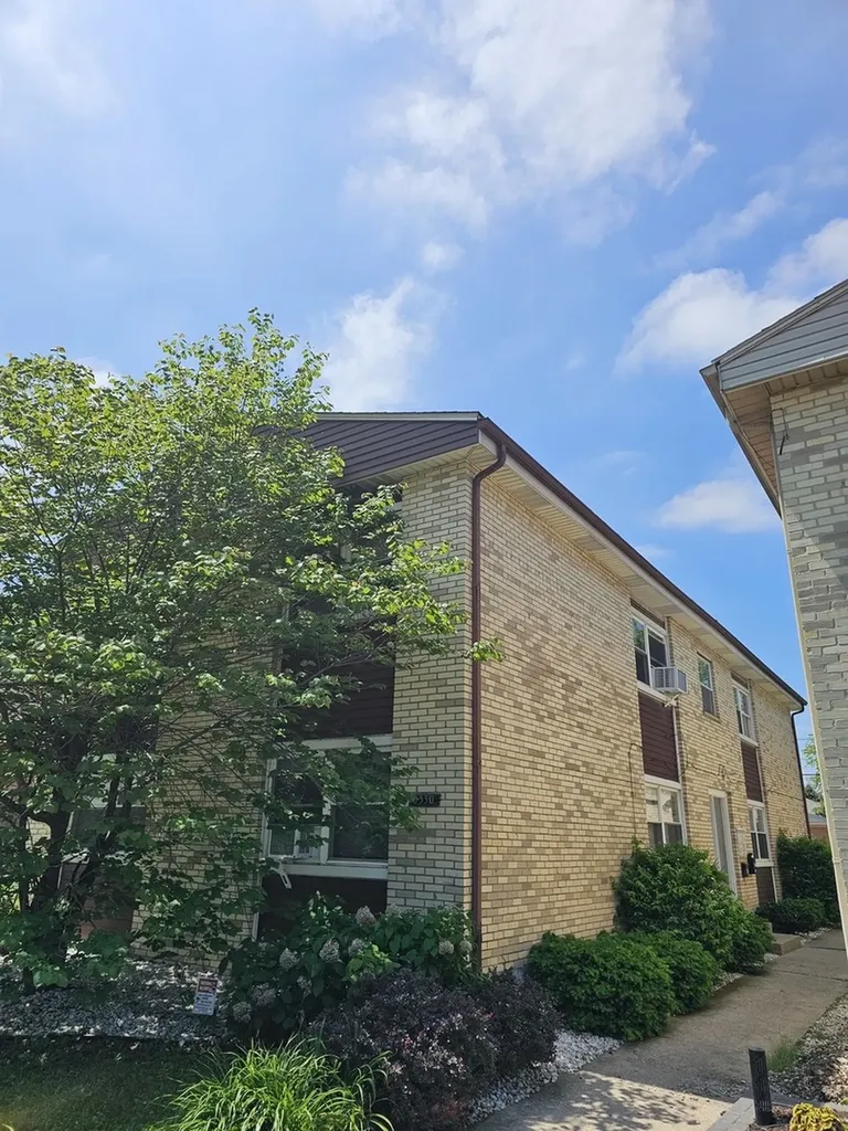 5330 South 73rd Court Summit IL 60501