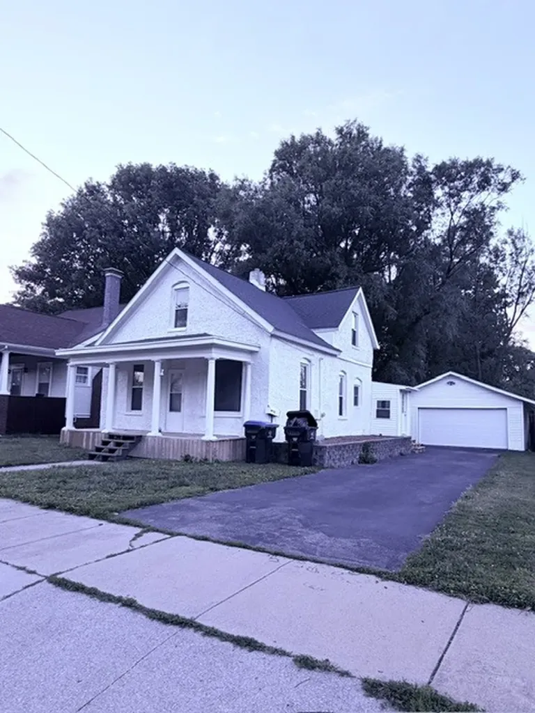 1005 West Taylor Street Bloomington IL 61701