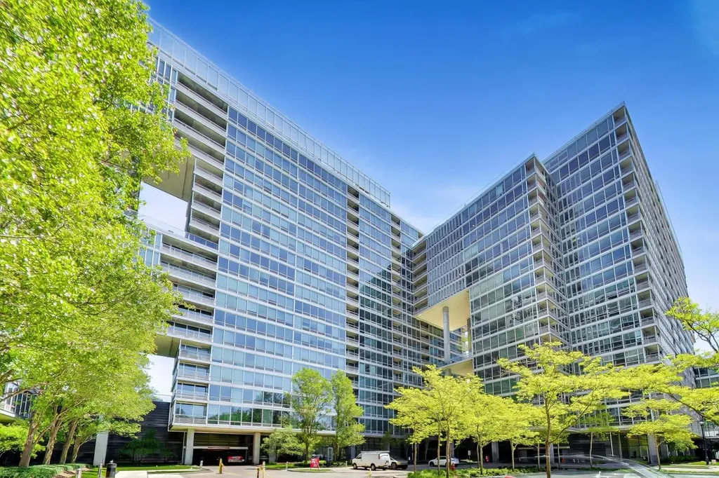 9655 Woods Drive Skokie IL 60077