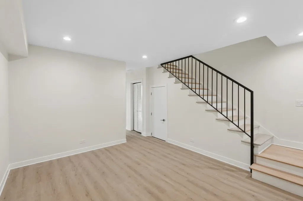 4719 South Ingleside Avenue Chicago IL 60615