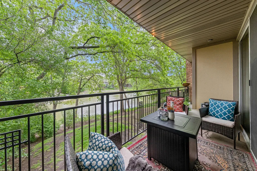 6015 Forest View Road Lisle IL 60532