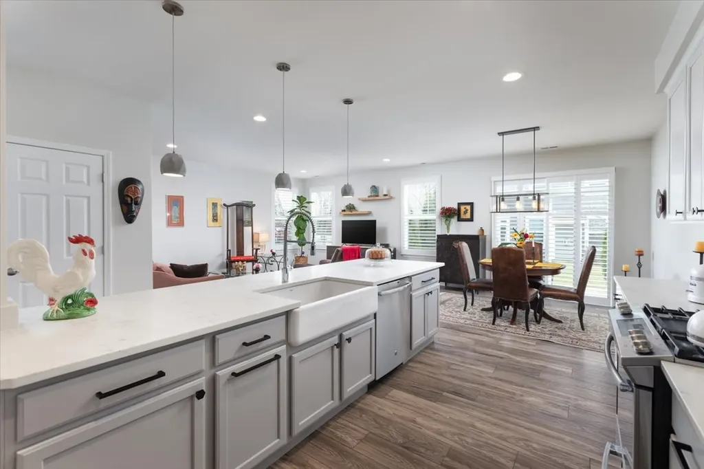 27W119 Redbud Lane Winfield IL 60190