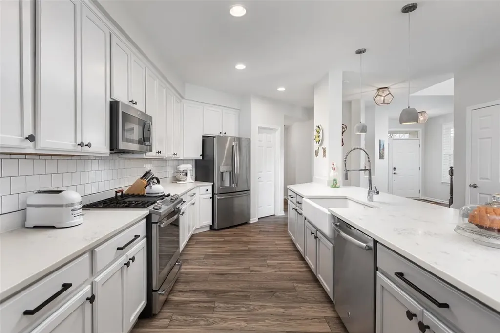 27W119 Redbud Lane Winfield IL 60190