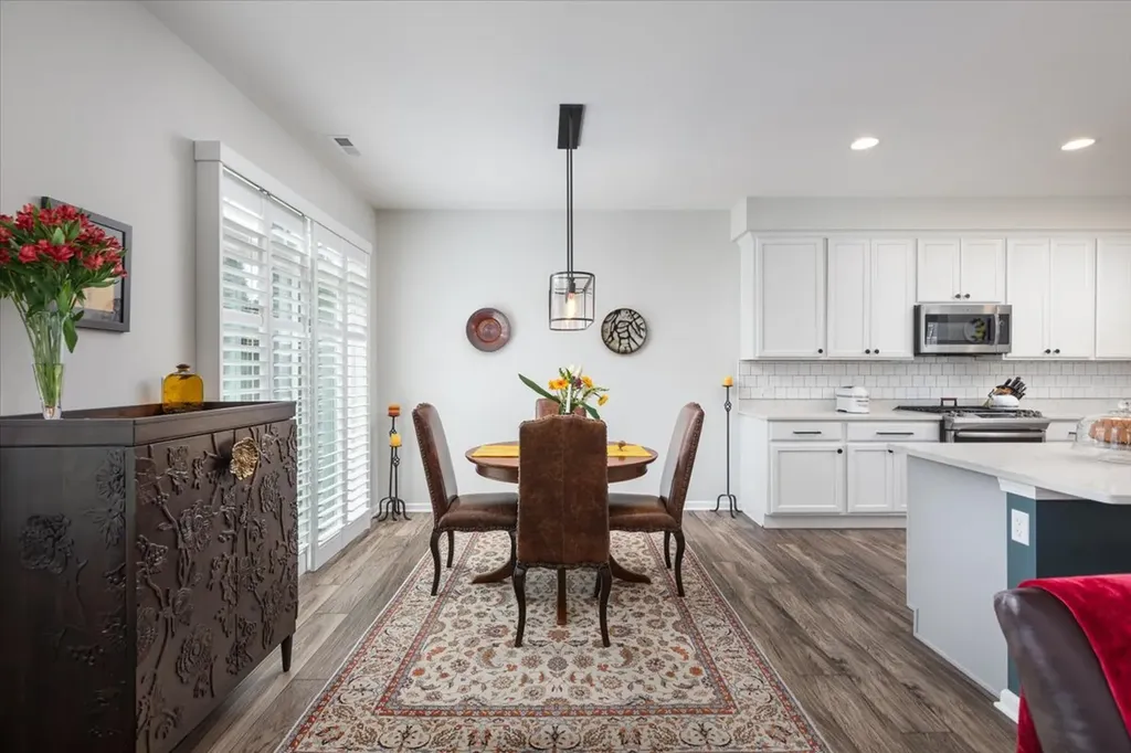 27W119 Redbud Lane Winfield IL 60190