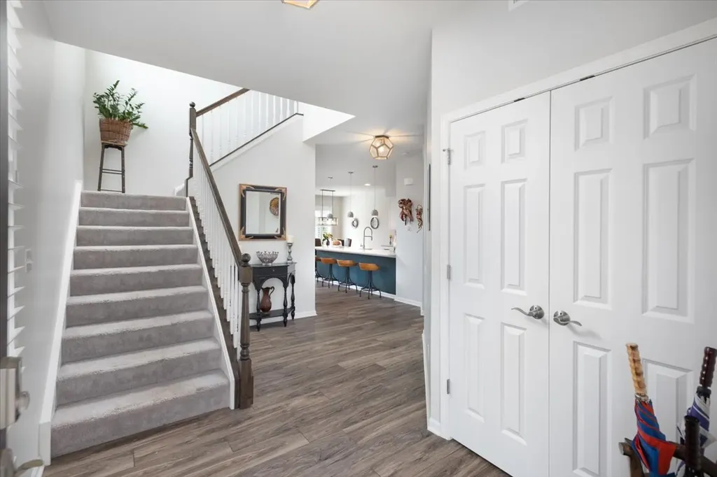 27W119 Redbud Lane Winfield IL 60190