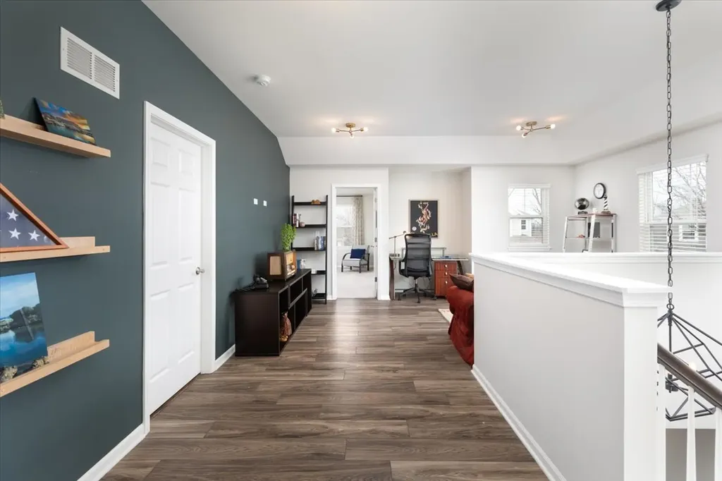 27W119 Redbud Lane Winfield IL 60190