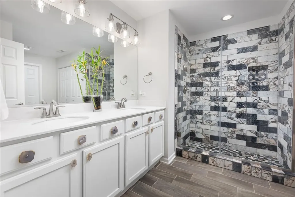 27W119 Redbud Lane Winfield IL 60190