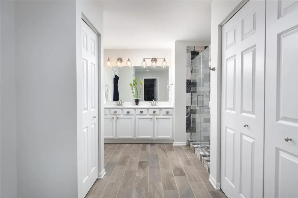 27W119 Redbud Lane Winfield IL 60190