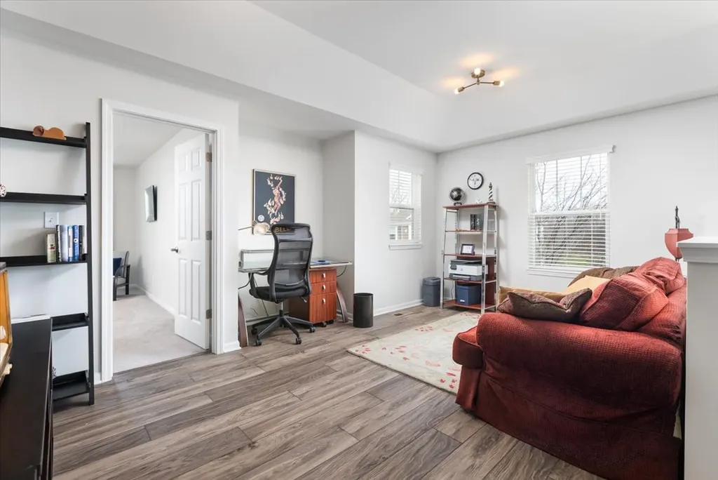 27W119 Redbud Lane Winfield IL 60190