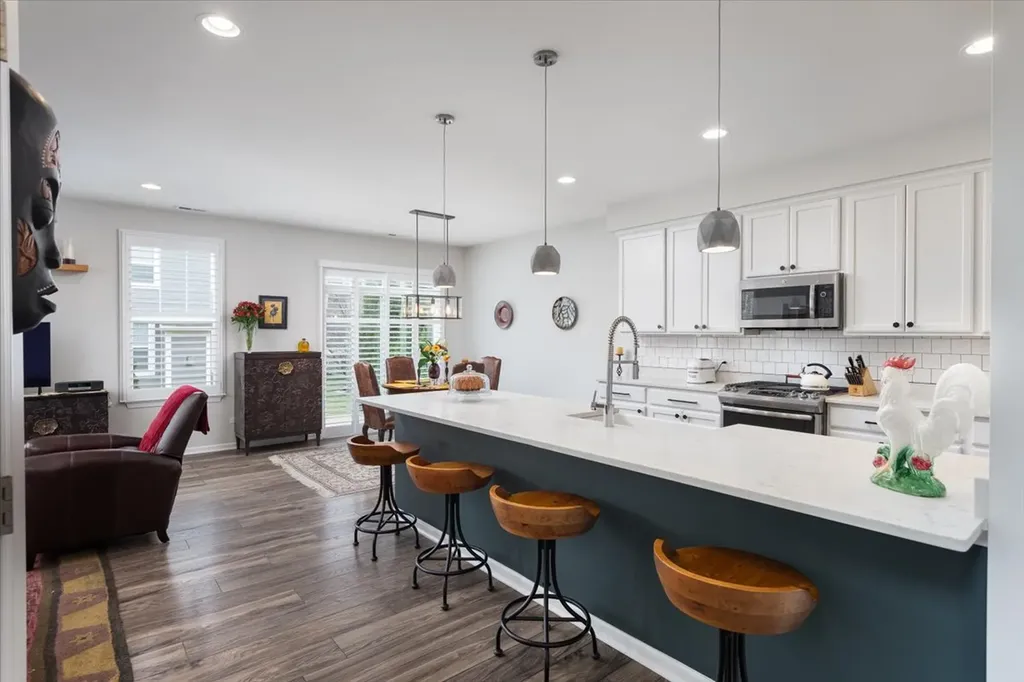27W119 Redbud Lane Winfield IL 60190