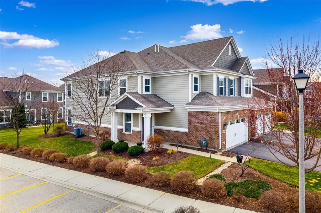 27W119 Redbud Lane Winfield IL 60190