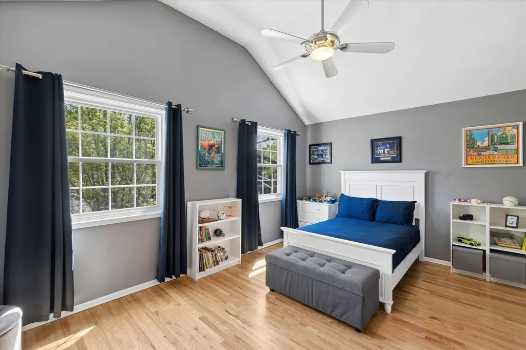 2338 North Oakley Avenue Chicago IL 60647