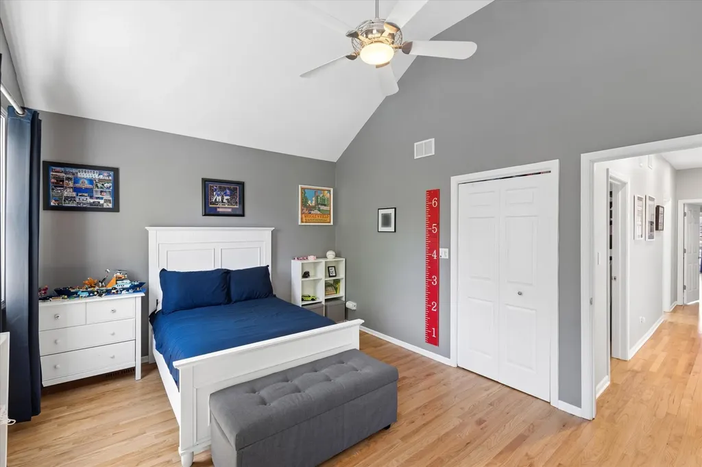 2338 North Oakley Avenue Chicago IL 60647