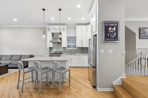 2338 North Oakley Avenue Chicago IL 60647