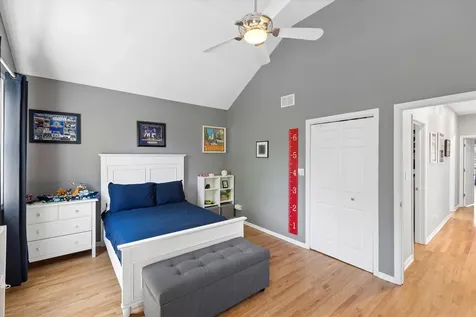 2338 North Oakley Avenue Chicago IL 60647