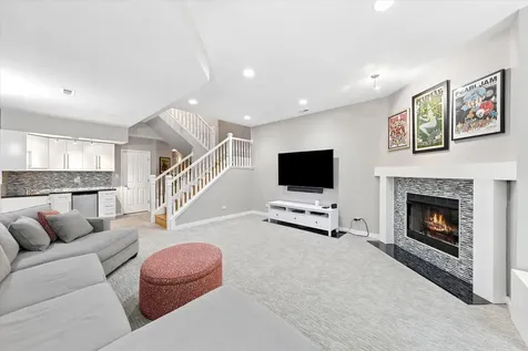 2338 North Oakley Avenue Chicago IL 60647
