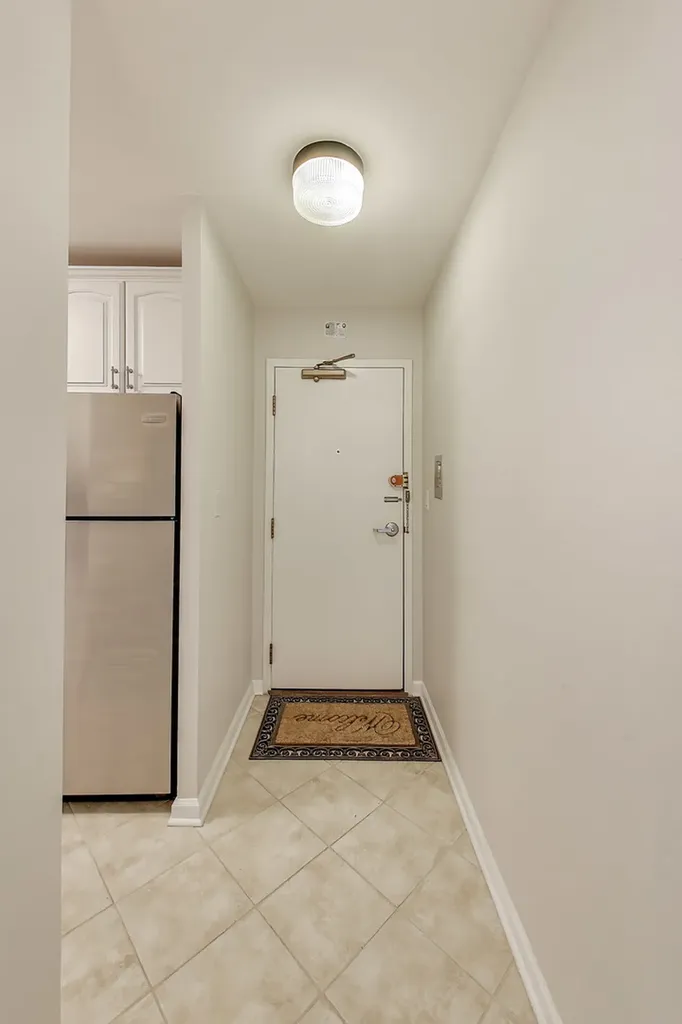 6171 North Sheridan Road Chicago IL 60660