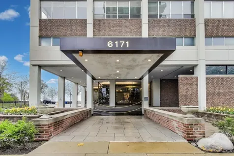 6171 North Sheridan Road Chicago IL 60660