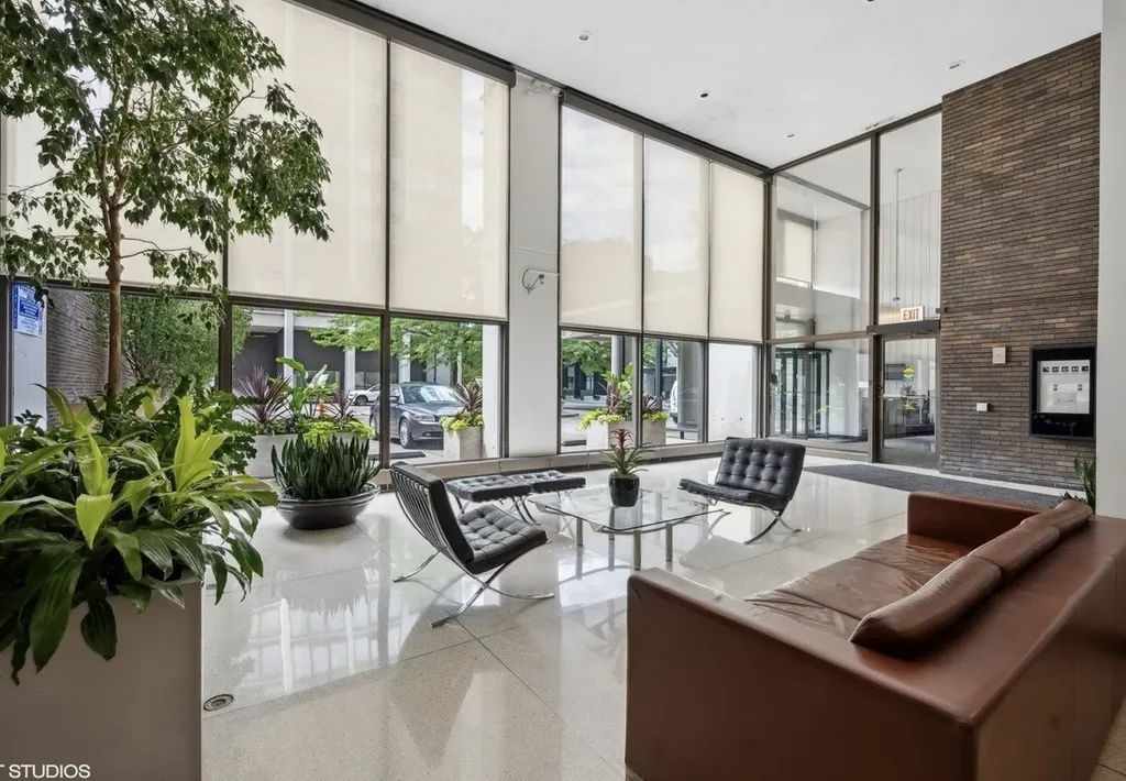 5455 North Sheridan Road Chicago IL 60640