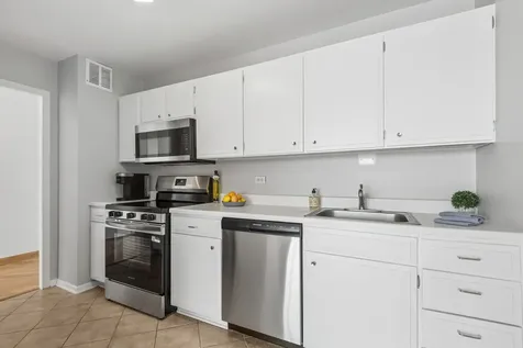 5455 North Sheridan Road Chicago IL 60640