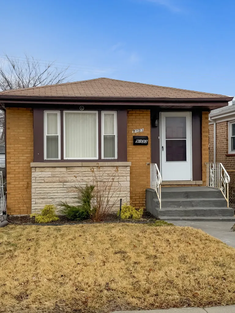 9133 South Halsted Street Chicago IL 60620