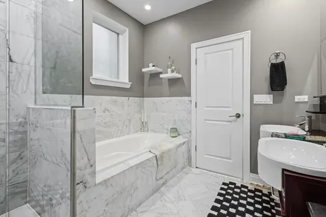 3559 West Montrose Avenue Chicago IL 60618