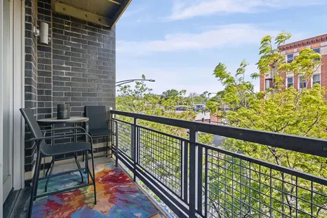 3559 West Montrose Avenue Chicago IL 60618