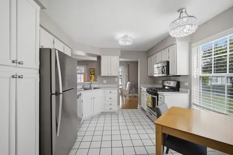 109 Meadowbrook Lane Lake Bluff IL 60044