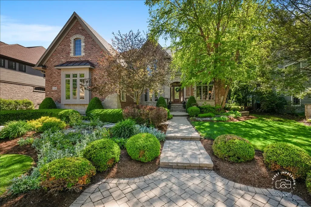 1116 Heatherton Drive Naperville IL 60563