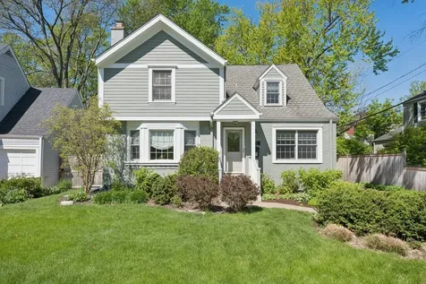 346 Lagoon Drive Northfield IL 60093